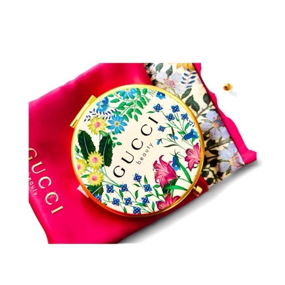 NEW Gucci Gold Floral Beauty Mirror - Picture 2 of 5